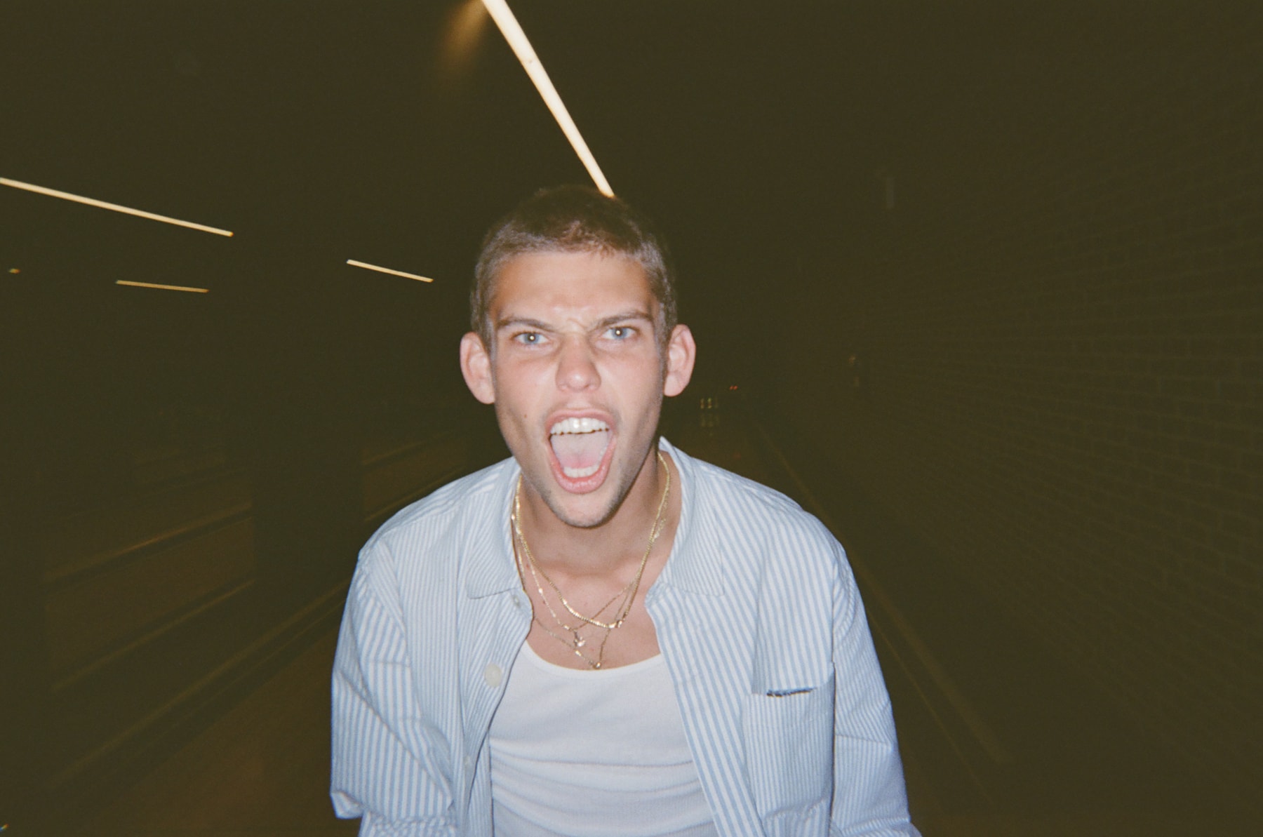 Evan Mock 的「上东区」生活和他镜头下的男孩们 | Manual Exposure