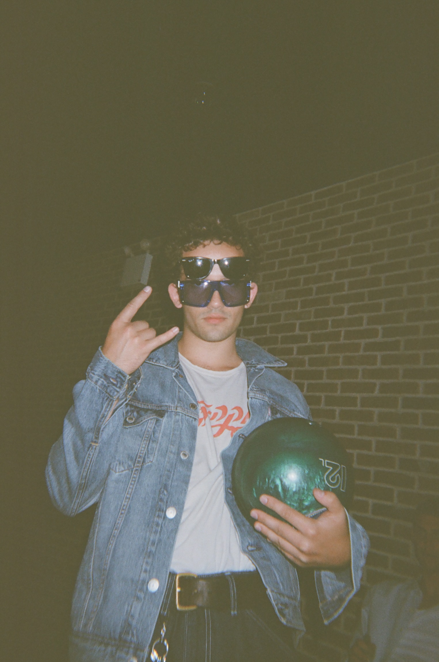 Evan Mock 的「上东区」生活和他镜头下的男孩们 | Manual Exposure