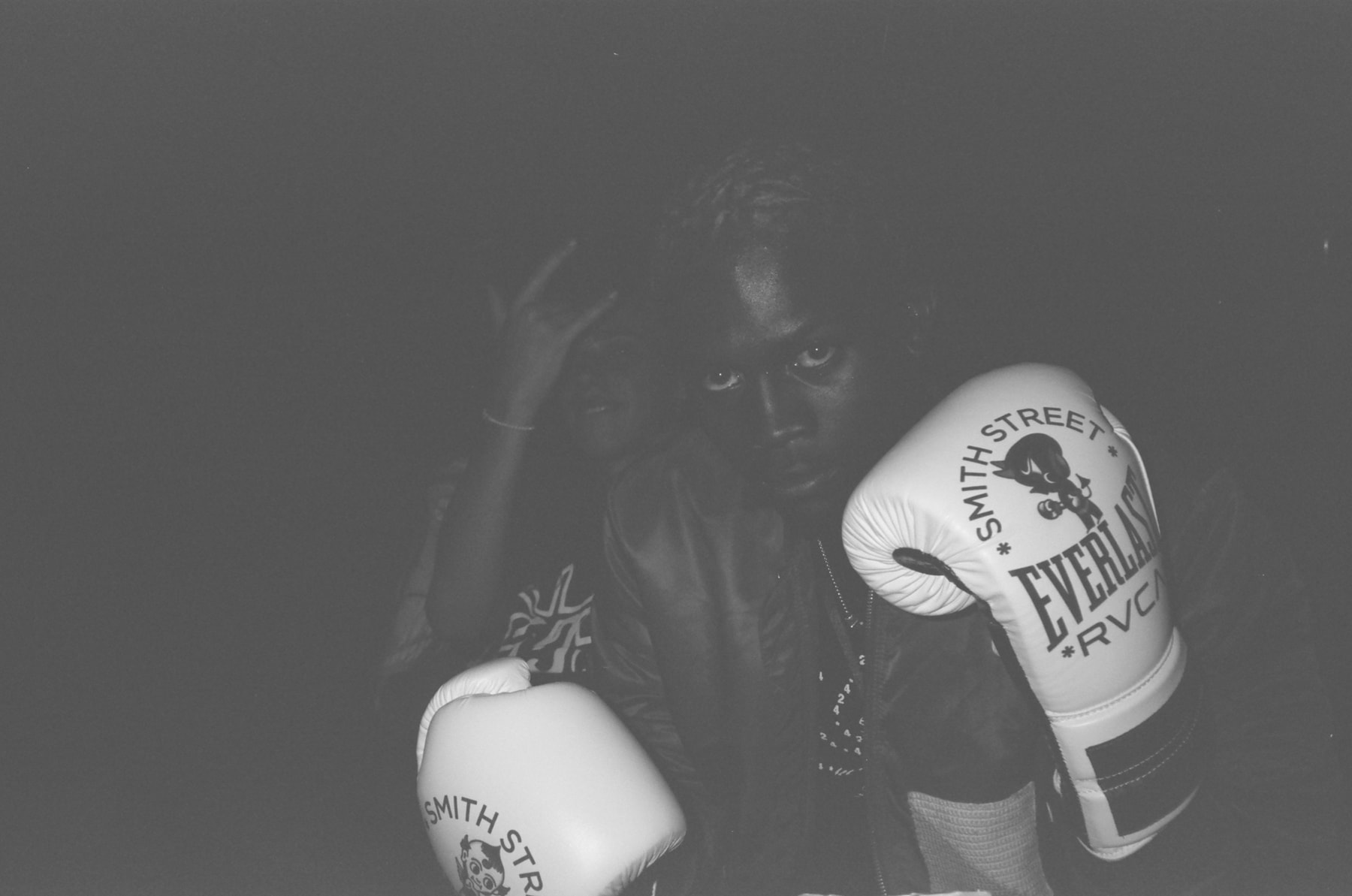 Evan Mock 的「上东区」生活和他镜头下的男孩们 | Manual Exposure