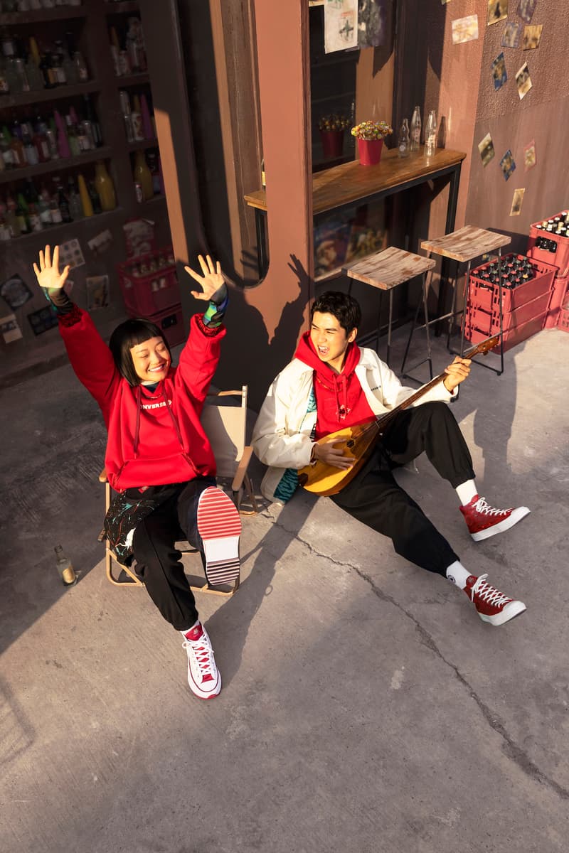 CONVERSE 发布 2022 新年水虎系列