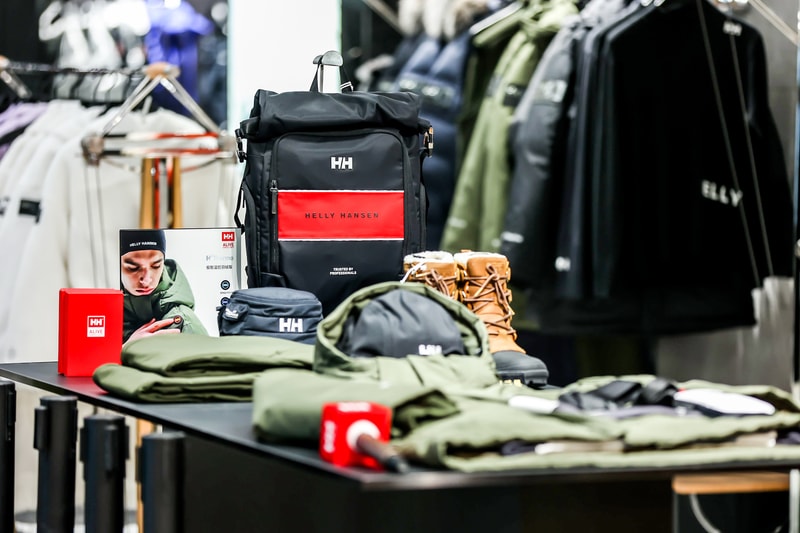 走进 HELLY HANSEN 全新南京德基门店