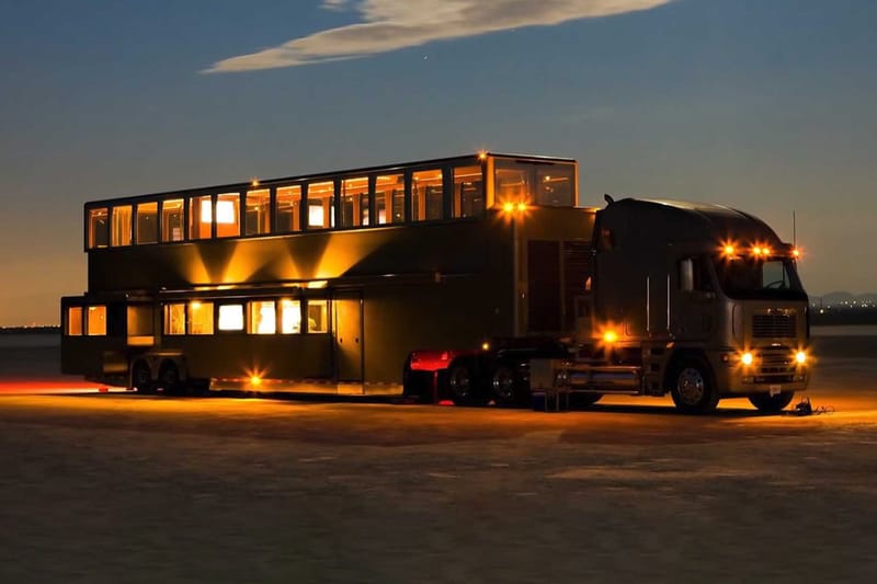 一覽 Will Smith 要價 $250 萬美元超豪華雙層旅行露營車