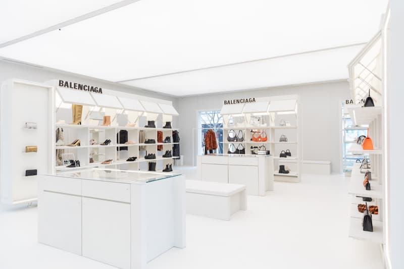 走进 BALENCIAGA 上海新春虎年系列限时体验店