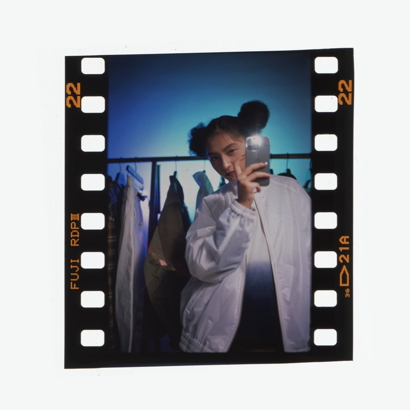 DOE 正式发布 2022 春夏系列 Lookbook