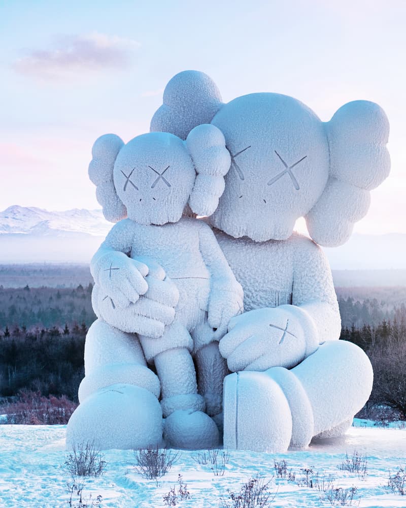 KAWS:HOLIDAY 第八站正式登陆中国长白山 