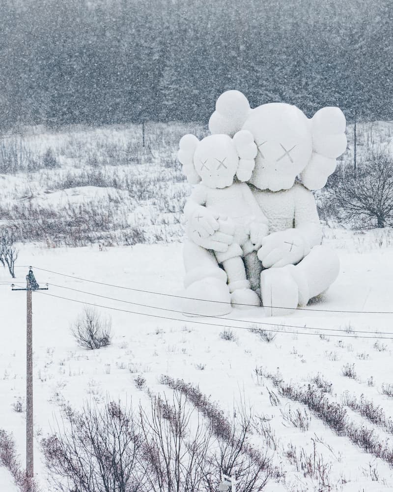 KAWS:HOLIDAY 第八站正式登陆中国长白山 
