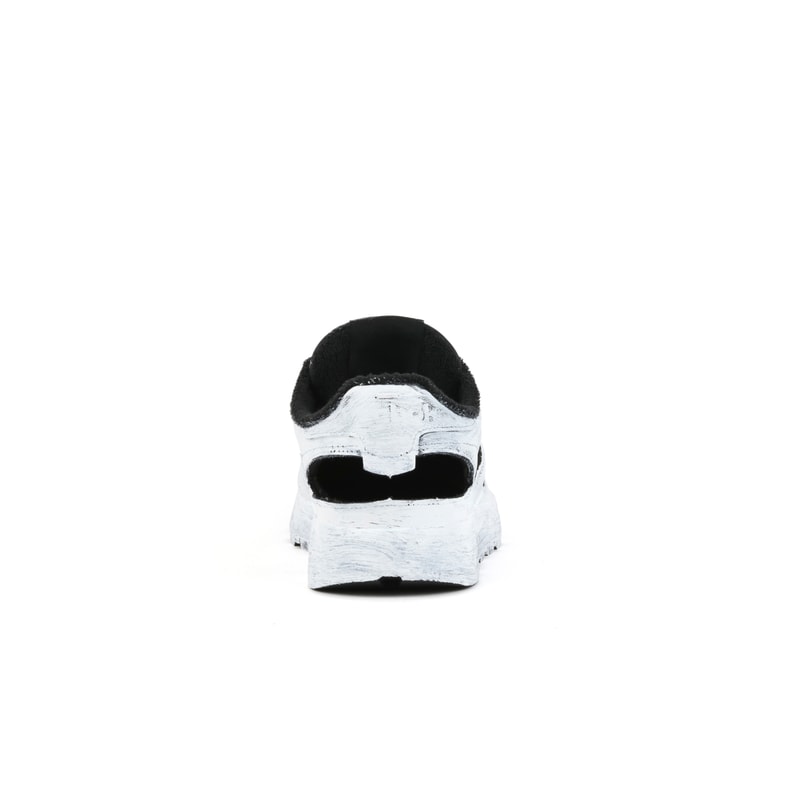 Maison Margiela x Reebok 全新春夏联名鞋款「Tabi Décortiqué Low」正式登场