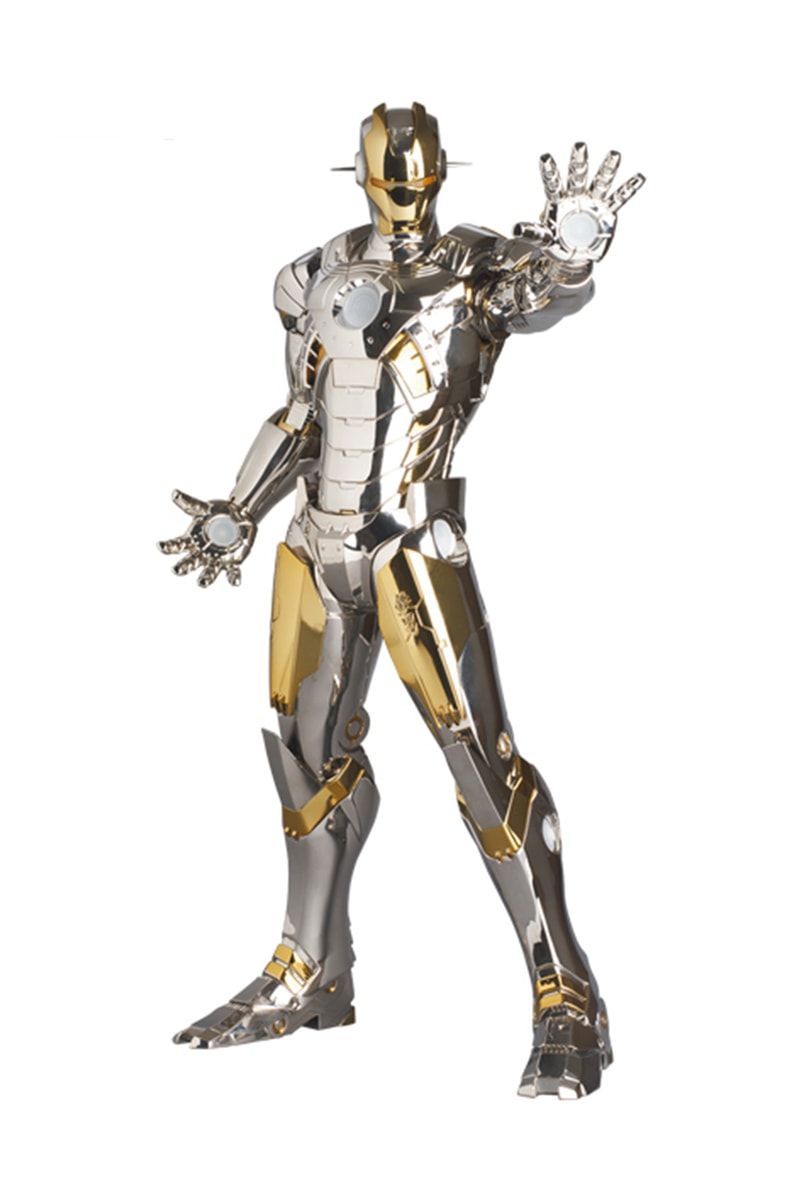 Medicom Toy 攜手空山基打造 Iron Man 金屬雕塑