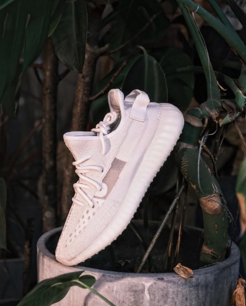 率先近賞 YEEZY BOOST 350 V2 最新配色「Bone」