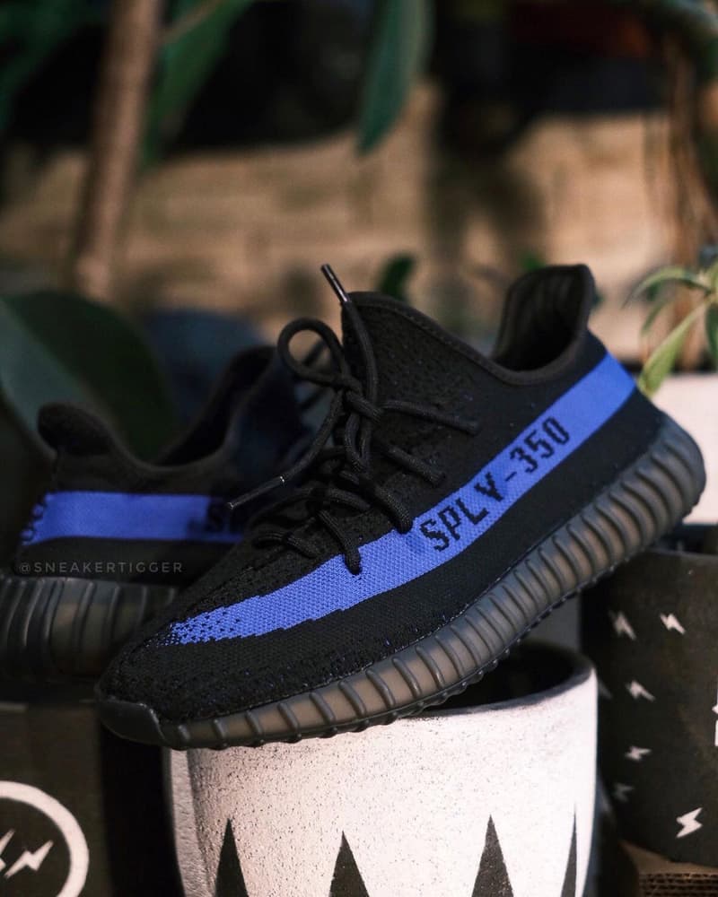 再次近賞 YEEZY BOOST 350 V2 最新配色「Dazzling Blue」清晰圖輯