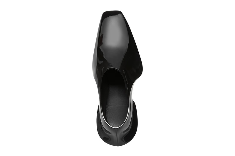 Balenciaga 秀上鞋款售價 $875 美元「Space Shoe」正式開放預購