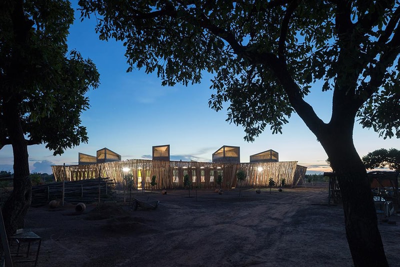 2022 年普利兹克奖得主 Diébédo Francis Kéré 与他的 15 个代表建筑作品