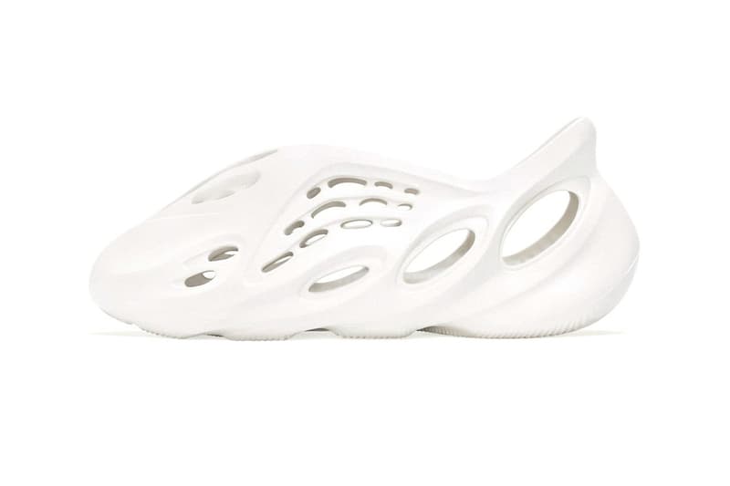 adidas YEEZY Foam Runner 人氣配色「Sand」即將重新補貨發售