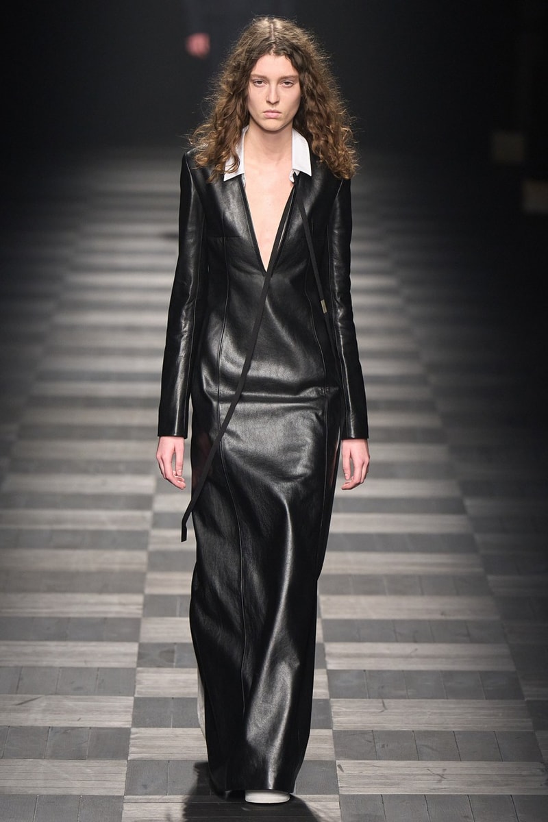 Ann Demeulemeester 正式發佈 2022 秋冬系列秀場