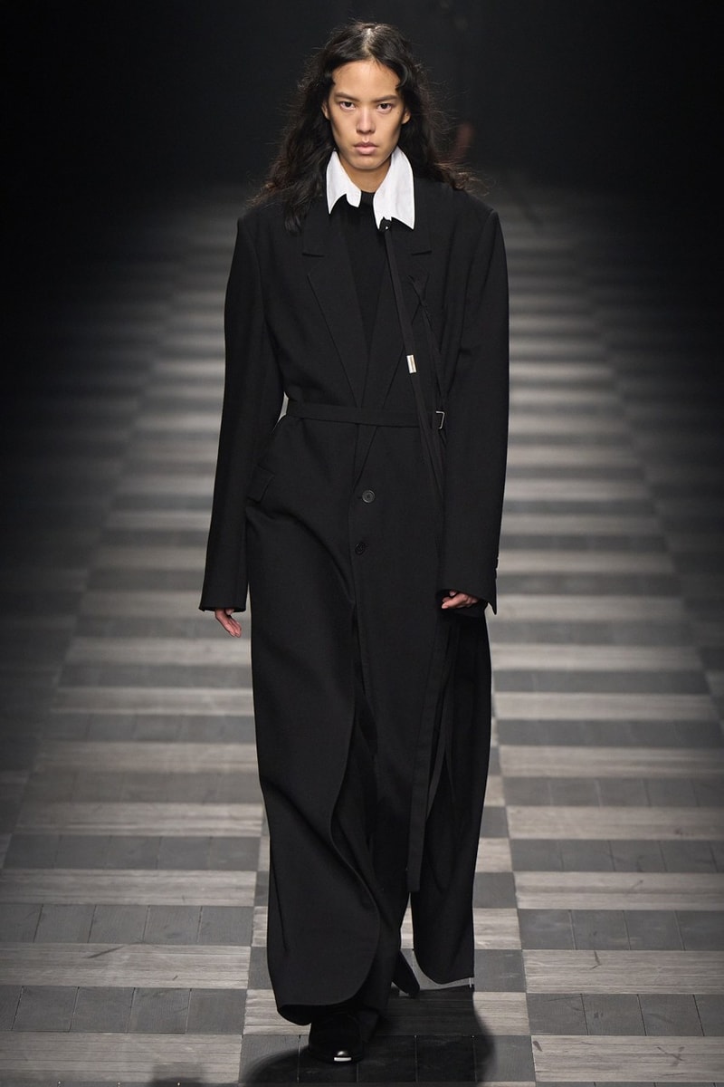 Ann Demeulemeester 正式發佈 2022 秋冬系列秀場