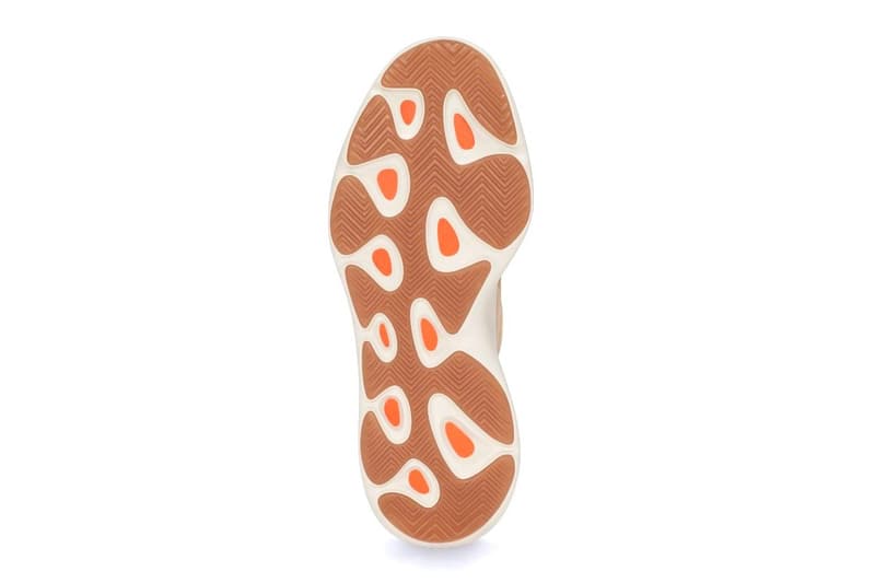 率先預覽 adidas YEEZY 700 V3 全新配色「Mono Safflower」