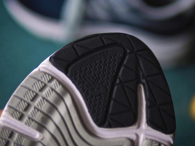 New Balance 990v6 最新旗艦鞋款「Navy」配色率先曝光