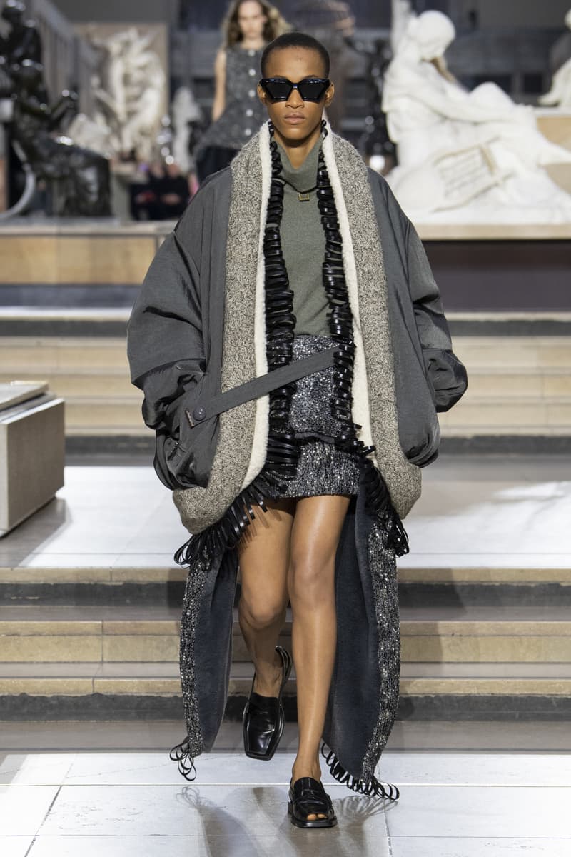 《魷魚遊戲 Squid Game》人氣女星鄭浩妍擔綱 Louis Vuitton 2022 秋冬女裝大秀開場模特