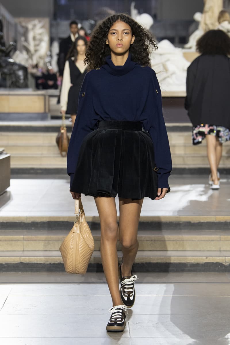 《魷魚遊戲 Squid Game》人氣女星鄭浩妍擔綱 Louis Vuitton 2022 秋冬女裝大秀開場模特