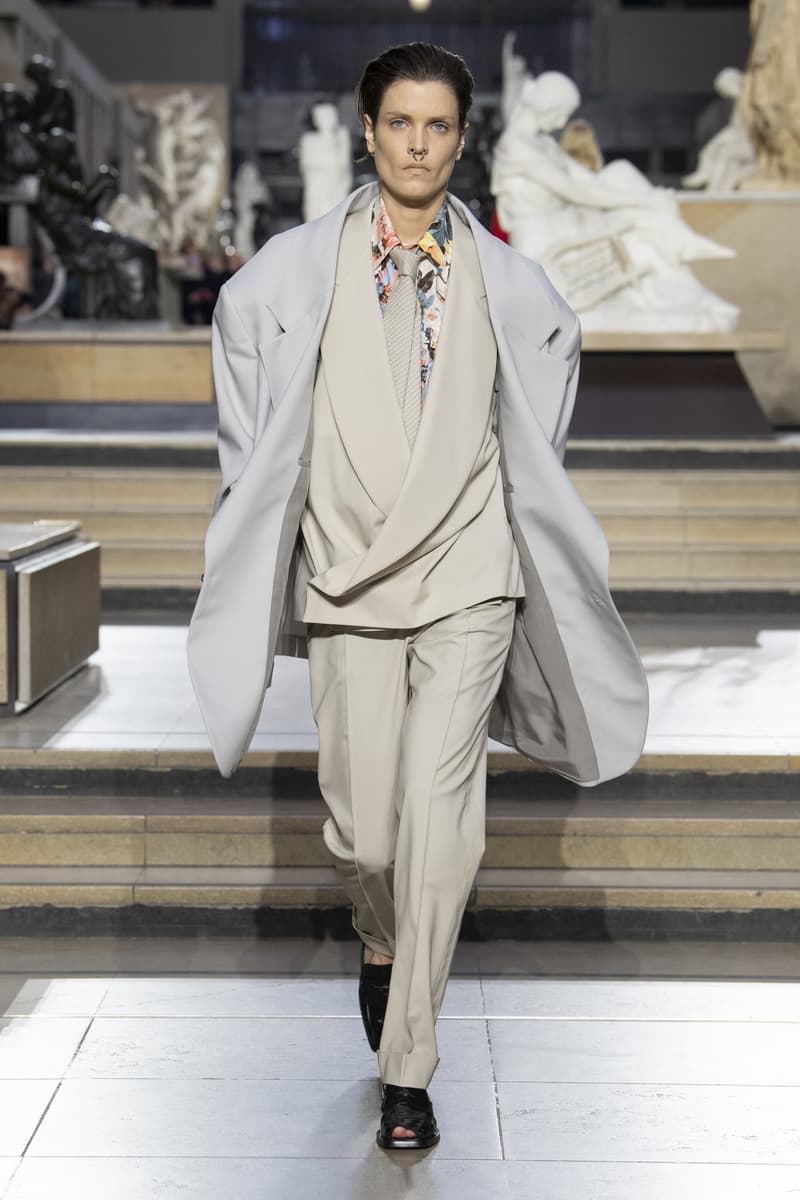 《魷魚遊戲 Squid Game》人氣女星鄭浩妍擔綱 Louis Vuitton 2022 秋冬女裝大秀開場模特