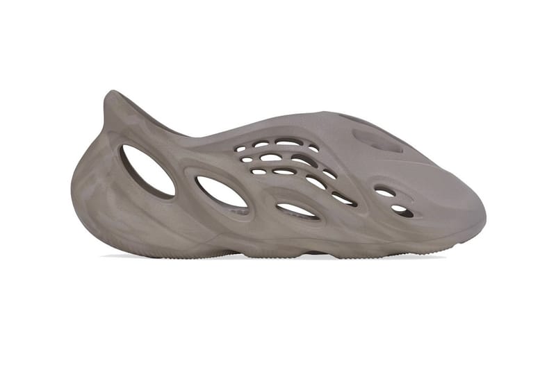 adidas YEEZY FOAM RUNNER 人氣配色「Stone Sage」即將補貨回歸