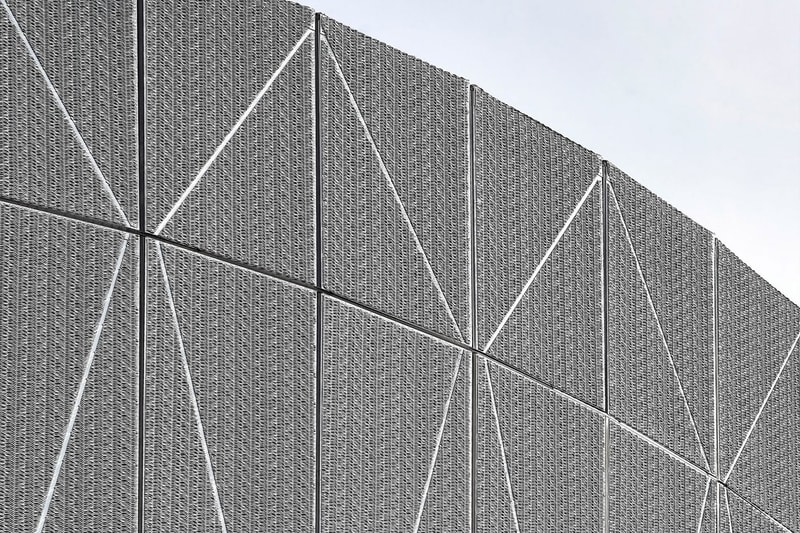 英國建築公司 Hollaway Studio 打造全球首個多樓層滑板場「F51」