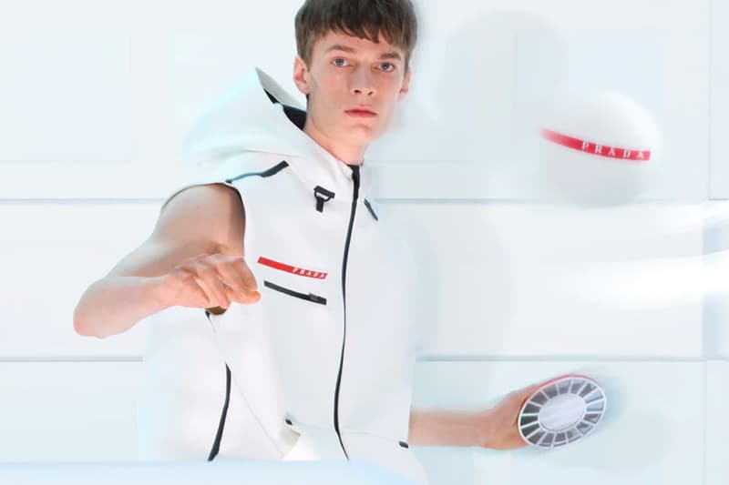 Prada 运动支线 Linea Rossa 释出 2022 春夏系列