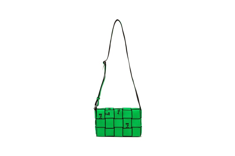 Bottega Veneta 最新織帶款式 Cassette Bag「Parakeet」正式登場