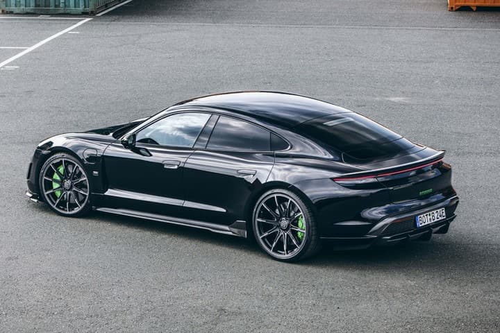 Brabus 打造 Porsche Taycan Turbo S 全新碳纤维定制改装车型