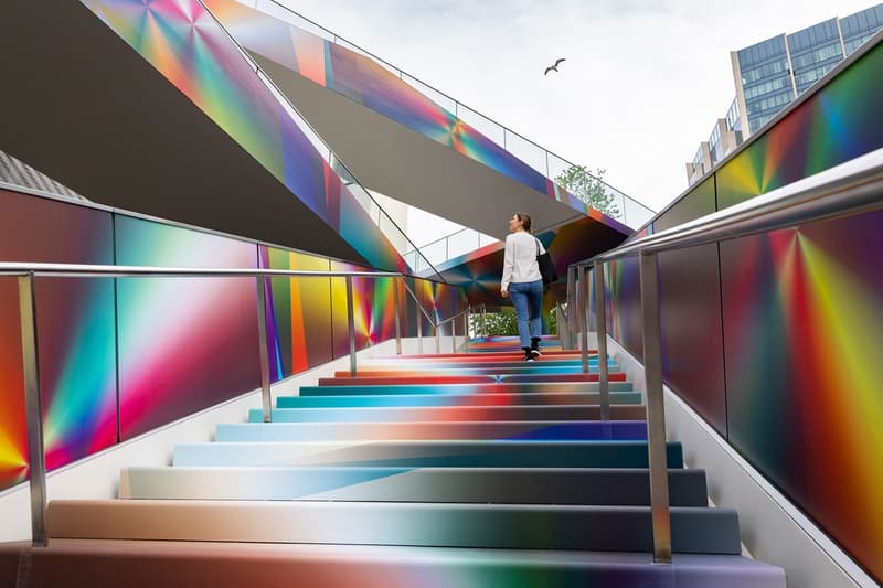 走进藝術家 Felipe Pantone 改造倫敦 Greenwich Peninsula 高架人行道 The Tide