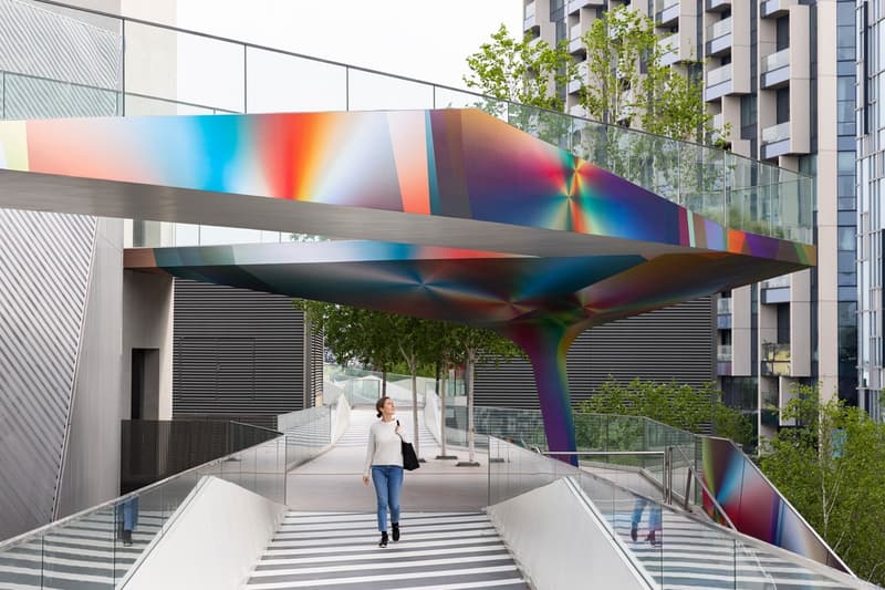 走进藝術家 Felipe Pantone 改造倫敦 Greenwich Peninsula 高架人行道 The Tide