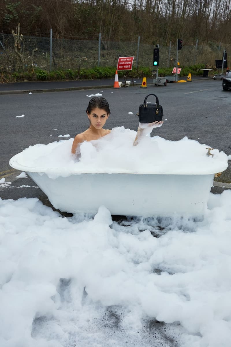 LOEWE 正式发布 2022 早秋系列宣传大片