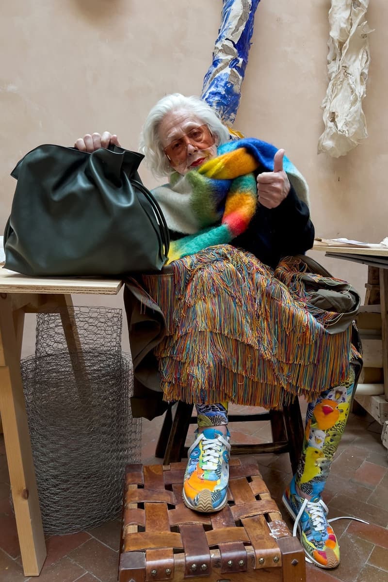 LOEWE 正式发布 2022 早秋系列宣传大片