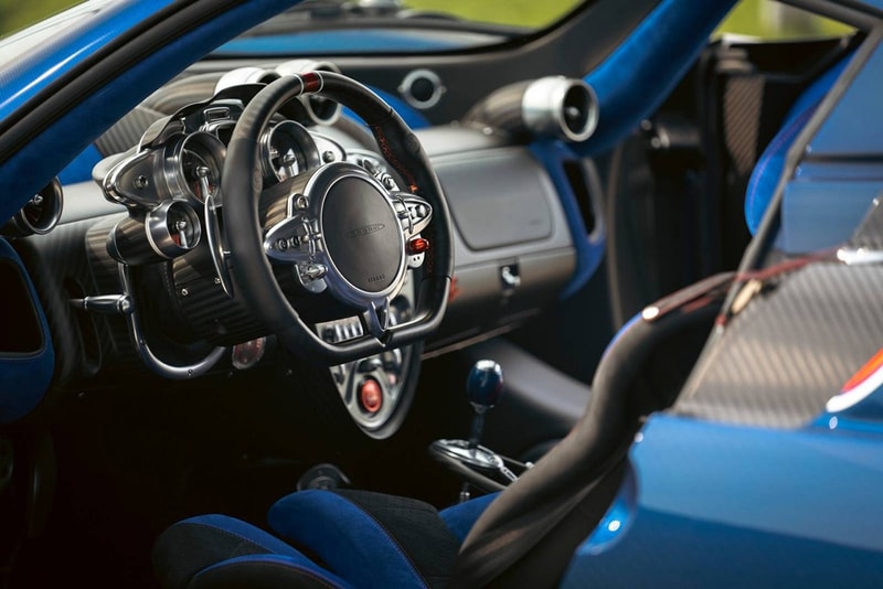 Pagani 发表 830 匹马力全新定制超跑 Huayra NC
