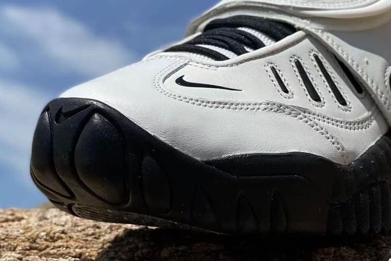 率先近赏 AMBUSH x Nike Air Adjust Force 最新黑白配色