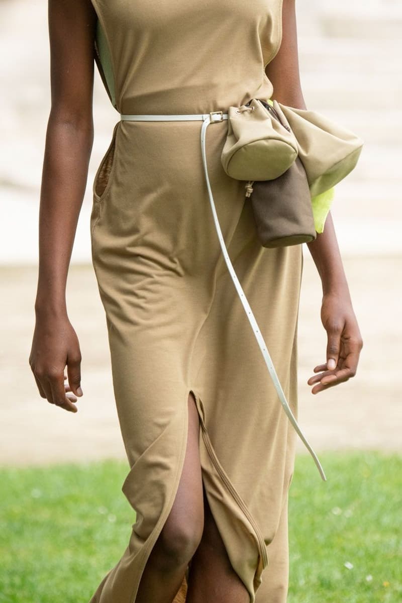 AURALEE 2023 春夏系列大秀正式登場