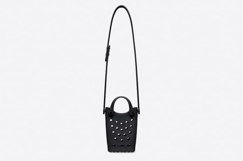 Balenciaga x Crocs 最新聯乘 Tote Bag、手機包正式登場