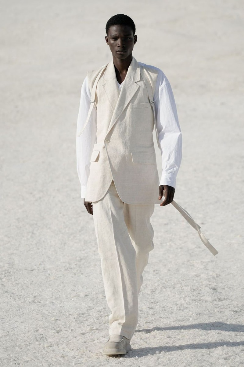 Jacquemus 正式发布 2022 秋冬系列大秀「LE PAPIER」