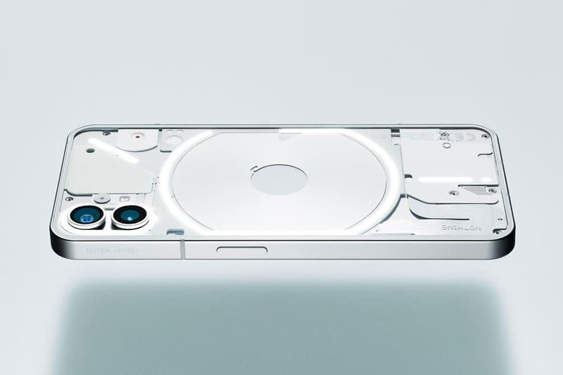 Nothing 首款手机 phone (1) 正式开放预购登记