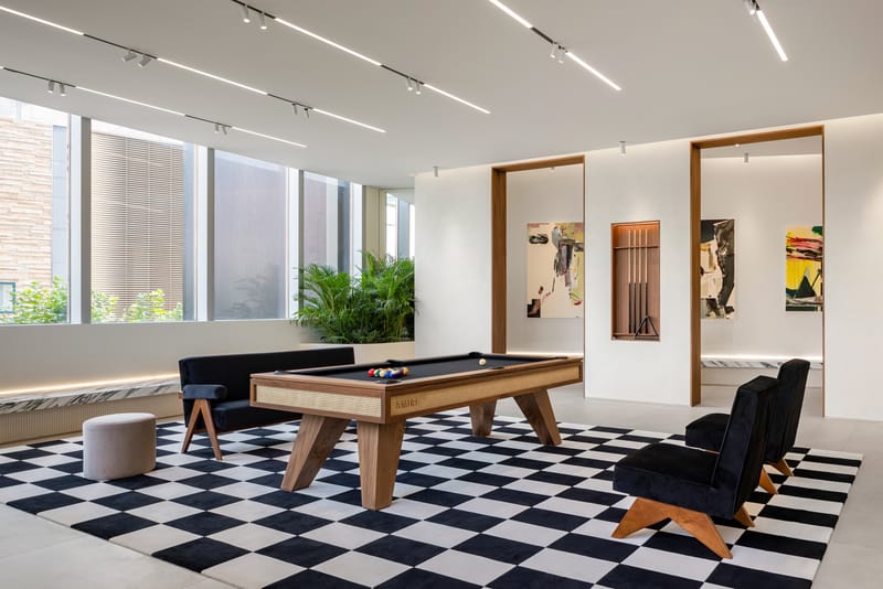 走进 AMIRI 全新上海旗舰店