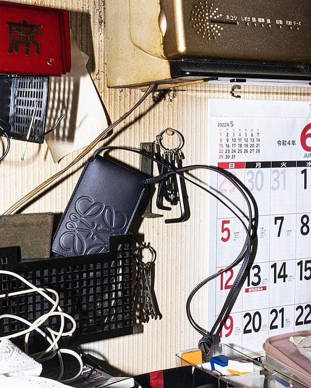 LOEWE 攜手日本知名選貨店鋪 GR8 打造最新形象特輯