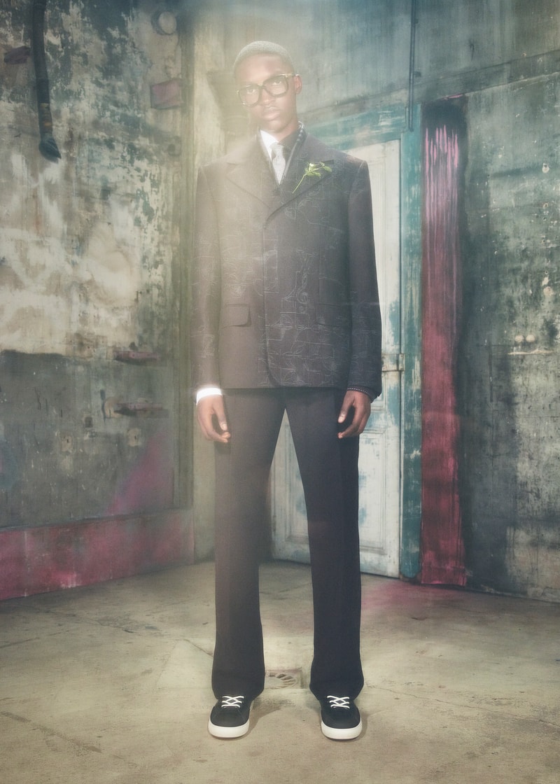 Louis Vuitton 发布 2023 早春男士系列「Fall in Love」