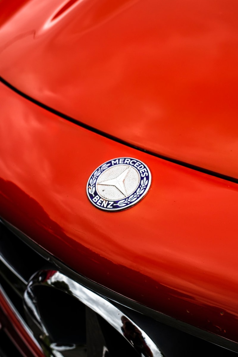 HYPEBEAST 實測經典毆翼豪車 Mercedes-Benz 300SL Gullwing