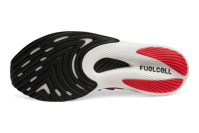 New Balance x Stone Island 全新 FuelCell RC Elite v2 联名鞋款正式发售