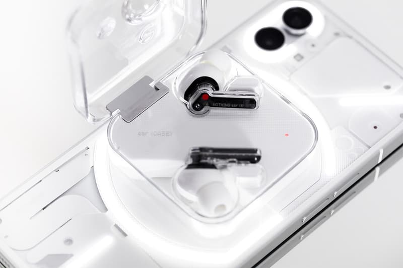 HYPEBEAST 獨家近賞話題手機 Nothing Phone（1）