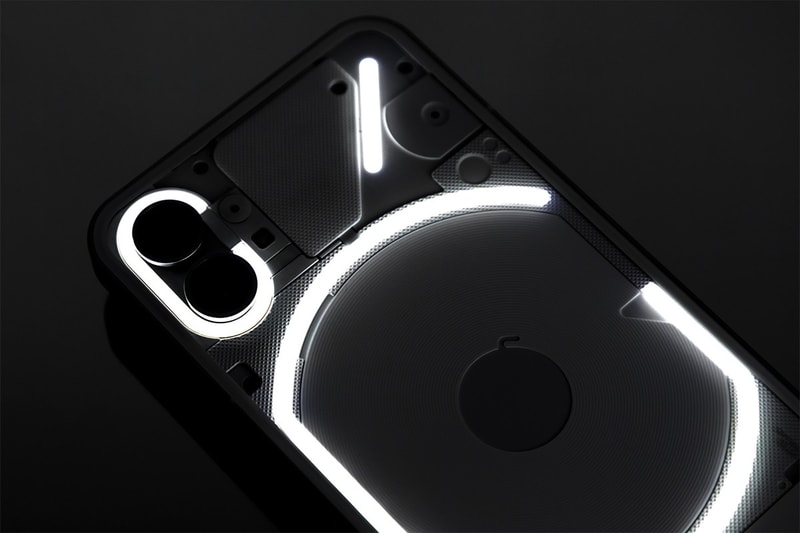 HYPEBEAST 獨家近賞話題手機 Nothing Phone（1）