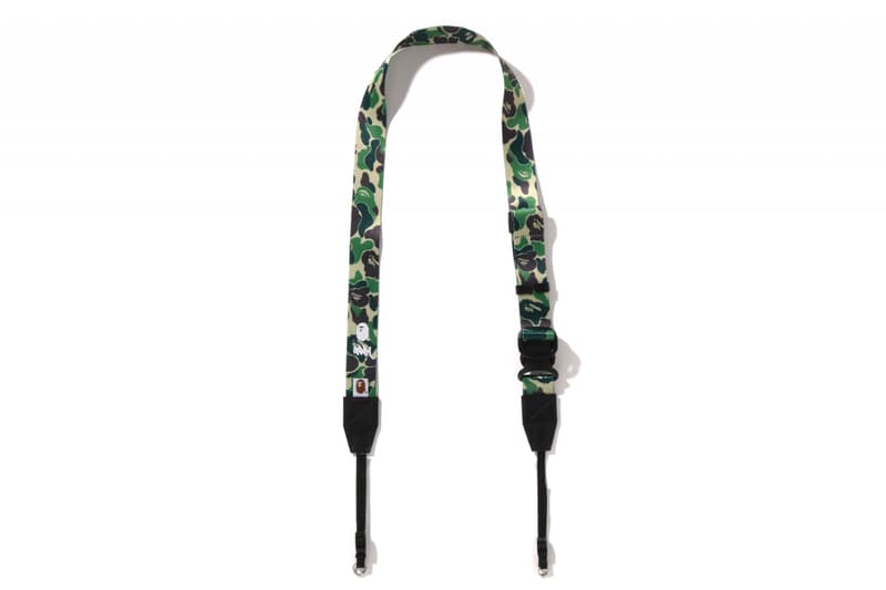 A BATHING APE®︎ x STASH x  LEICA  三方联名 D-LUX 7 相机正式登场