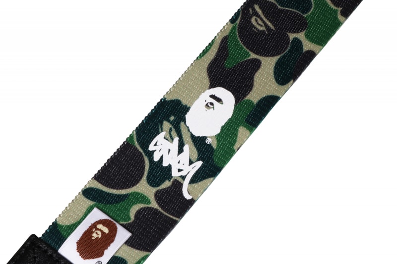 A BATHING APE®︎ x STASH x  LEICA  三方联名 D-LUX 7 相机正式登场