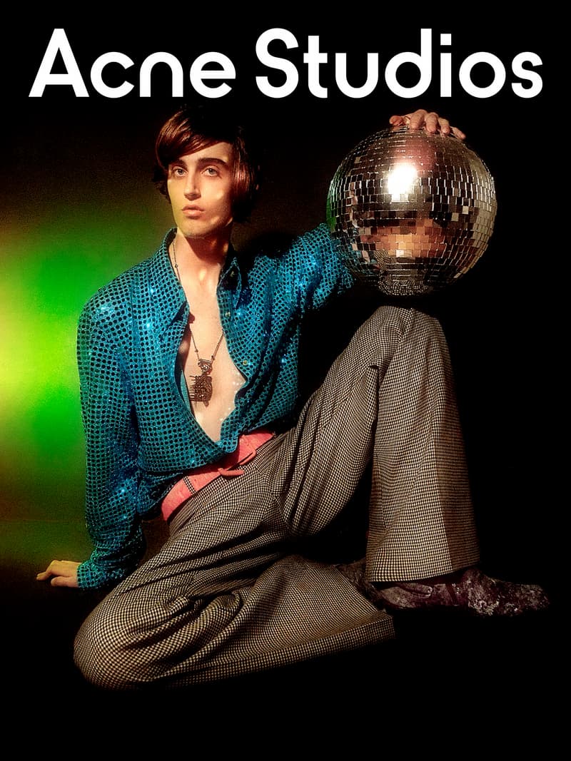 Acne Studios 发布全新 2022 秋冬男装系列广告大片