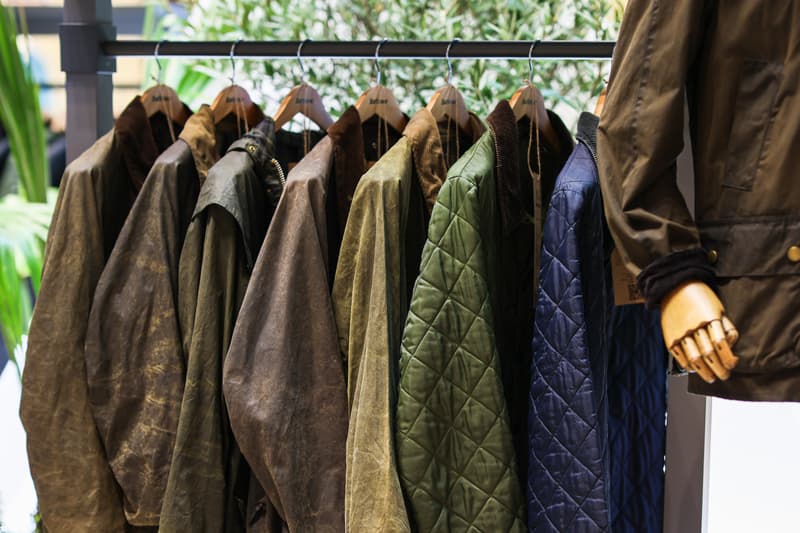 Barbour 首次携手 2 Moncler 1952 打造 2022 秋冬联名系列